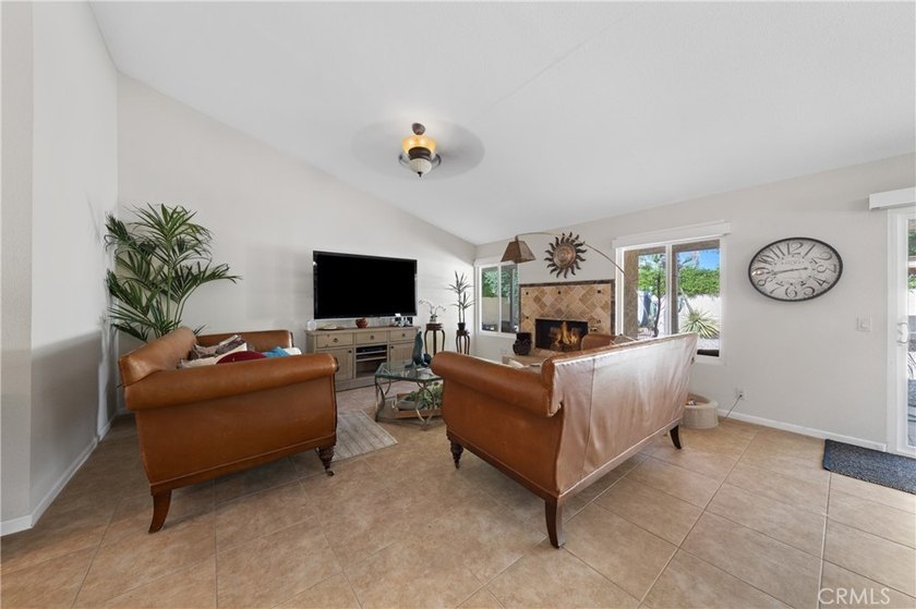 One of the best houses in Mission Lakes Country Club community - photo 8