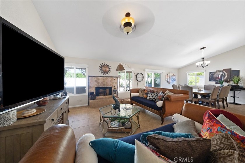 One of the best houses in Mission Lakes Country Club community - photo 9