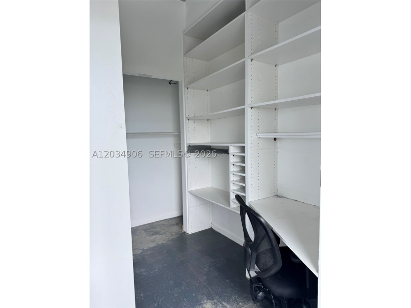 **ONLY FOR INVESTORS-UNIT IS RENTED**LENDER-APPROVED1BD/1BA loft - photo 13
