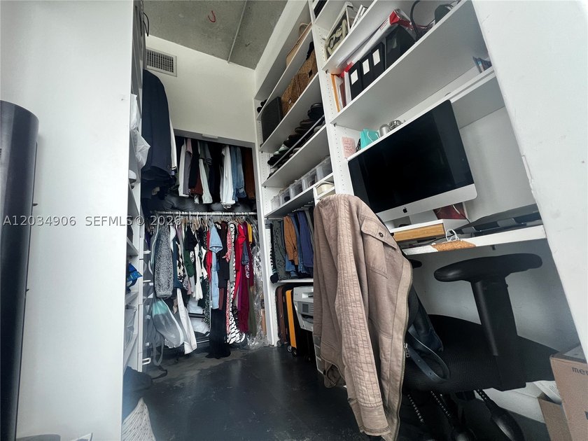 **ONLY FOR INVESTORS-UNIT IS RENTED**LENDER-APPROVED1BD/1BA loft - photo 24