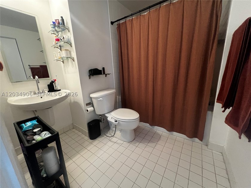 **ONLY FOR INVESTORS-UNIT IS RENTED**LENDER-APPROVED1BD/1BA loft - photo 29