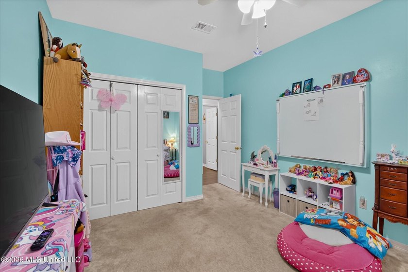 Meticulously maintained 3 bedroom 2 bath home featuring over - photo 20