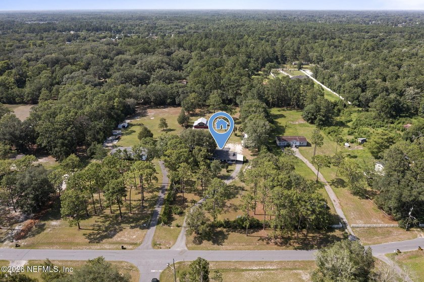 COMPOUND! Hard-to-find acreage property in the heart of - photo 3