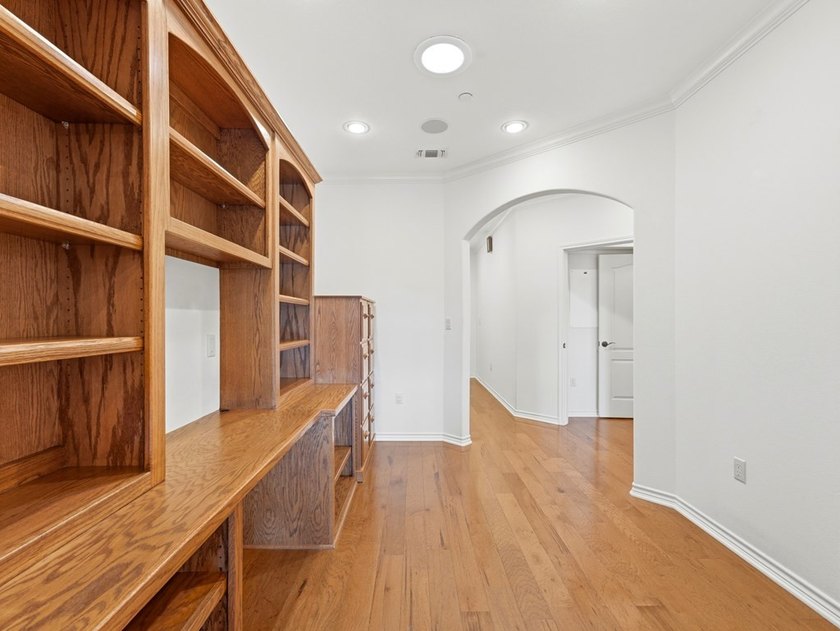 Enjoy upscale condominium living along the beautiful Guadalupe - photo 24