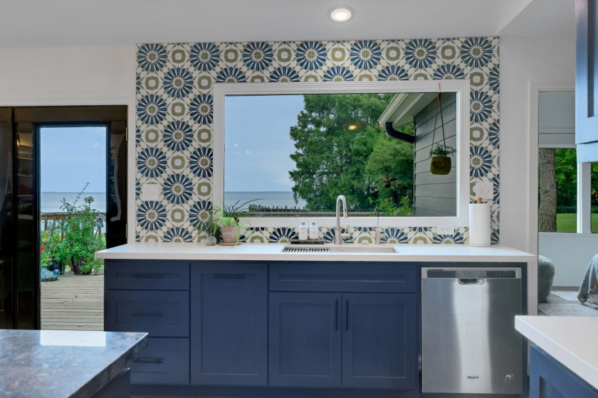 Updated Waterfront Dream Home in Gated Community - photo 5