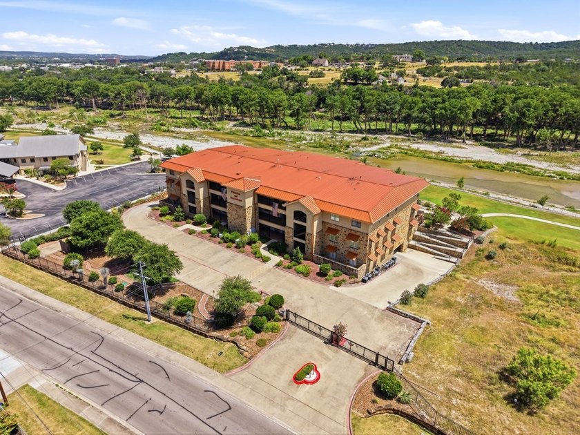 Enjoy upscale condominium living along the beautiful Guadalupe - photo 42