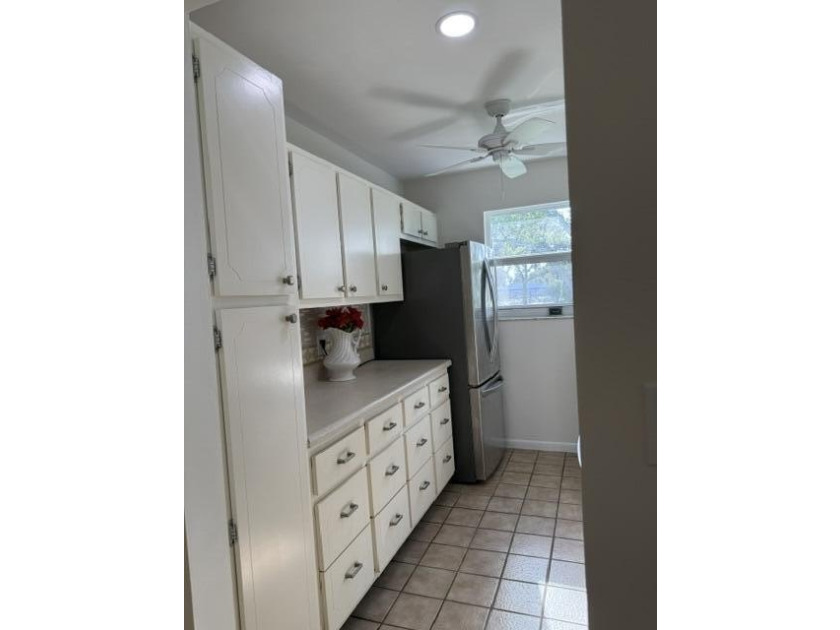 Beautiful 1100sqt condo/villa in desirable Lantana 55+community - photo 2