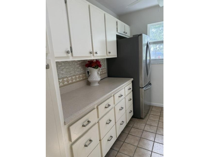 Beautiful 1100sqt condo/villa in desirable Lantana 55+community - photo 3