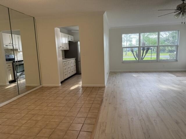 Beautiful 1100sqt condo/villa in desirable Lantana 55+community - photo 10