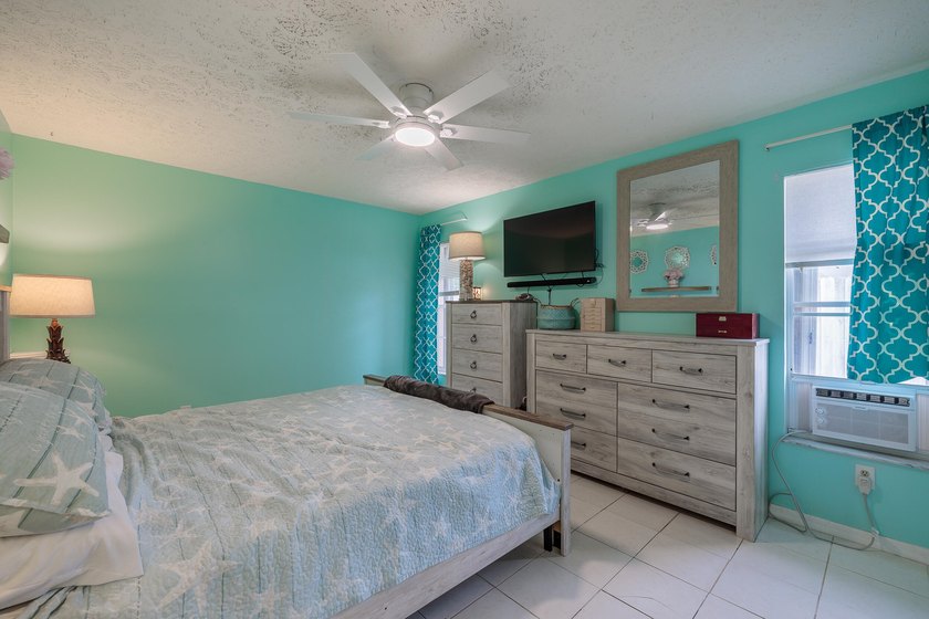 Welcome to this charming 2-bedroom, 2-bath pool home in the - photo 14