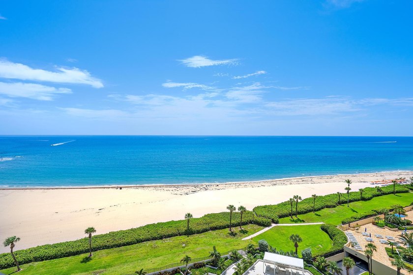 Florida's most photographed landmarks. Dubois Park, tucked along - photo 4