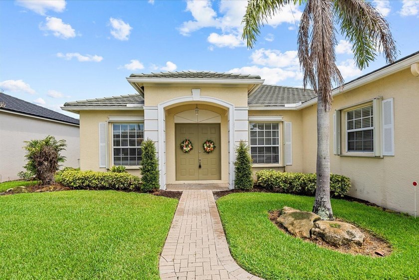 Lakefront living, extra space, and everyday convenience in Lake - photo 4