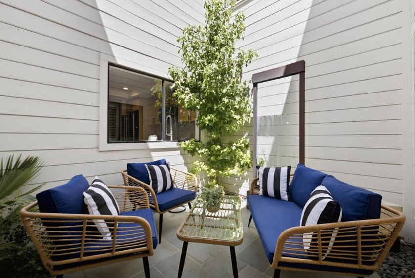 Welcome to 405 Clearview Drive! This thoughtfully updated - photo 28