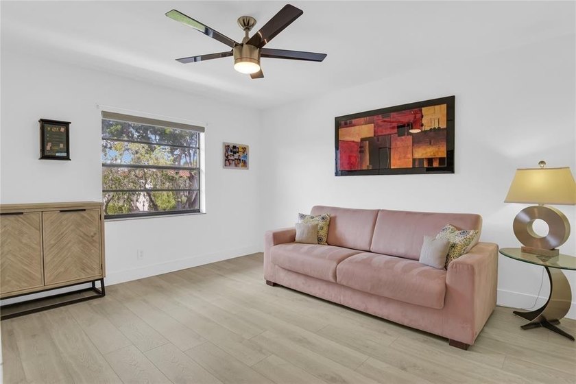 FURNISHED LAKEFRONT CORNER UNIT CONDO in the desirable Cypresses - photo 34