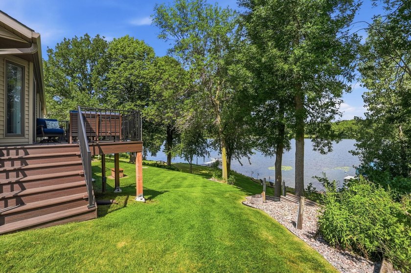 Wake up to breathtaking views of highly sought-after Long Lake! - photo 12