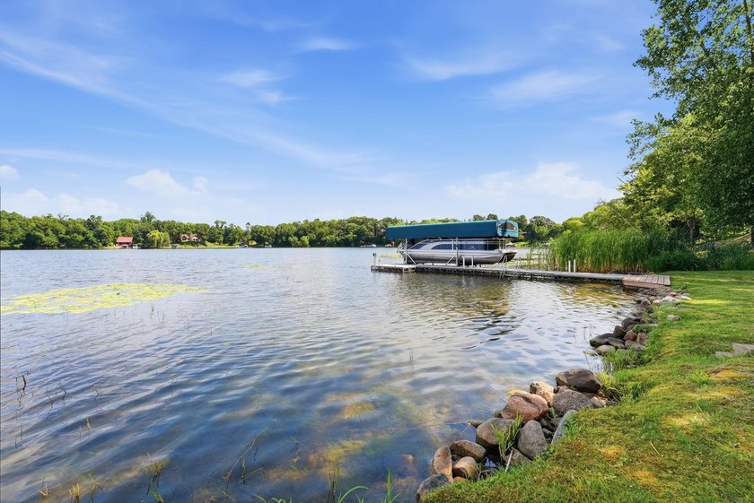 Wake up to breathtaking views of highly sought-after Long Lake! - photo 17