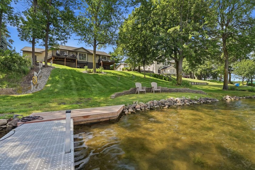 Wake up to breathtaking views of highly sought-after Long Lake! - photo 24