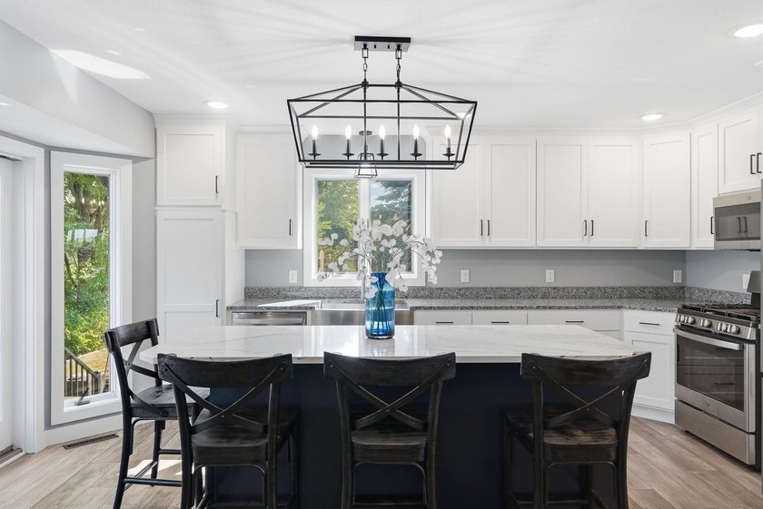 Wake up to breathtaking views of highly sought-after Long Lake! - photo 51
