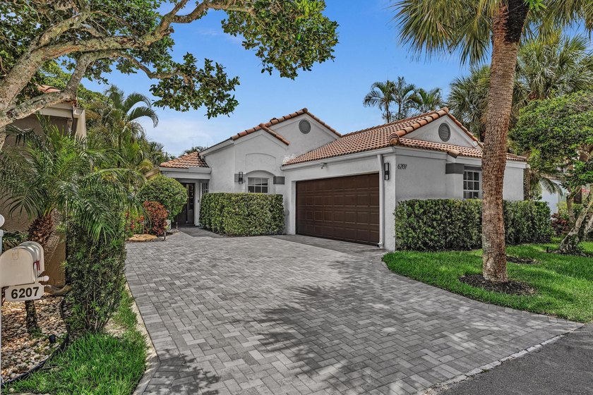 Welcome to Impeccably maintained single story home in the - photo 3