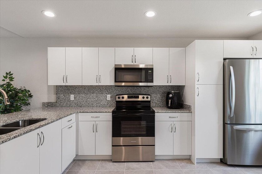 Spanish Lakes Riverfront offers the perfect blend of lifestyle - photo 16