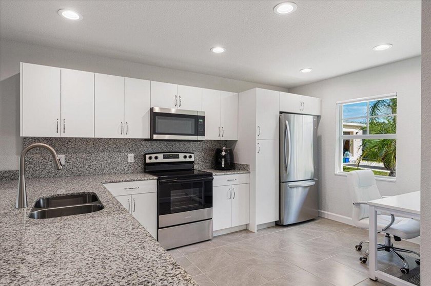 Spanish Lakes Riverfront offers the perfect blend of lifestyle - photo 18