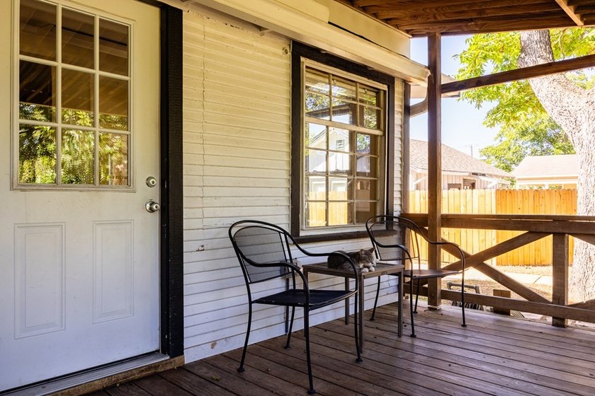 Unique investment opportunity or multi-generational living! This - photo 21