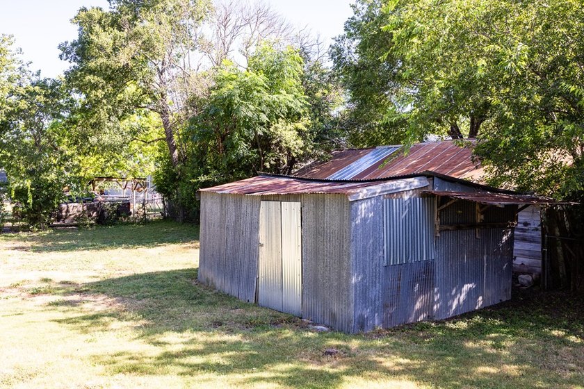 Unique investment opportunity or multi-generational living! This - photo 22