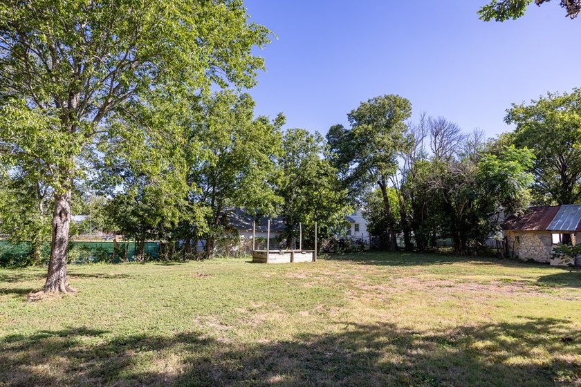 Unique investment opportunity or multi-generational living! This - photo 36