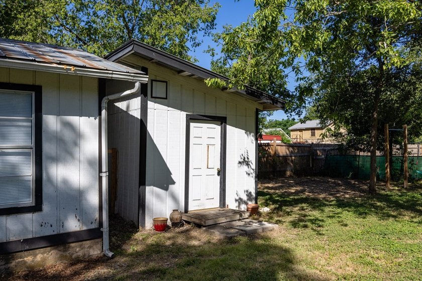Unique investment opportunity or multi-generational living! This - photo 37