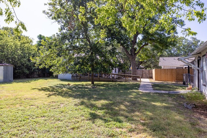 Unique investment opportunity or multi-generational living! This - photo 38