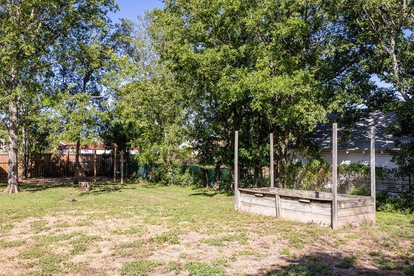 Unique investment opportunity or multi-generational living! This - photo 42