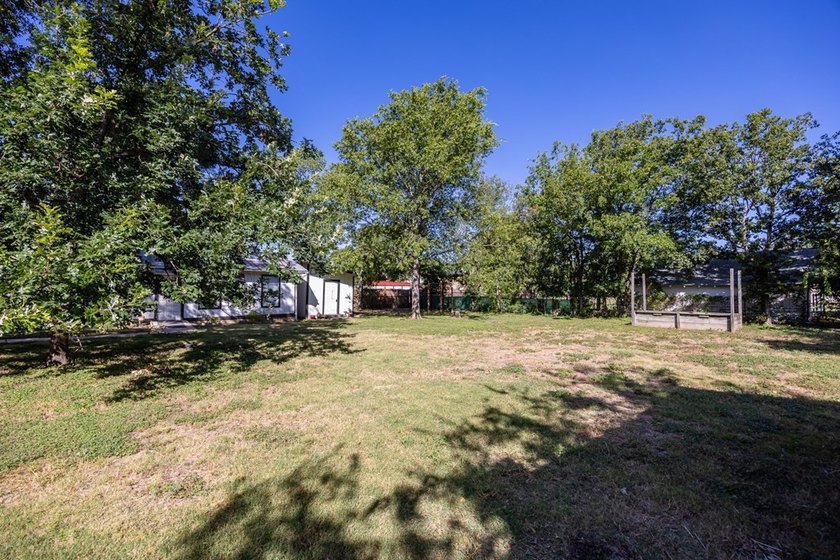 Unique investment opportunity or multi-generational living! This - photo 43
