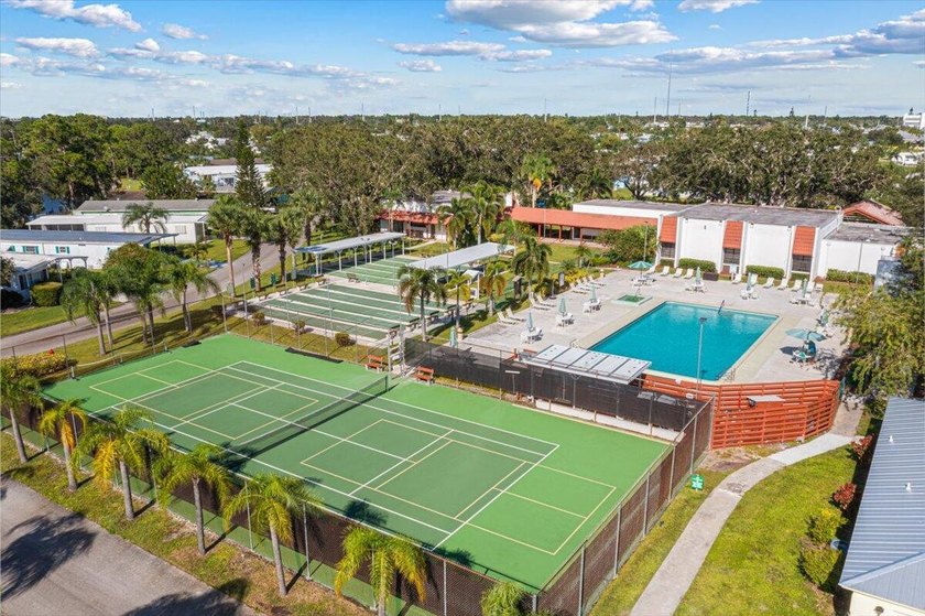 Spanish Lakes Riverfront offers the perfect blend of lifestyle - photo 43