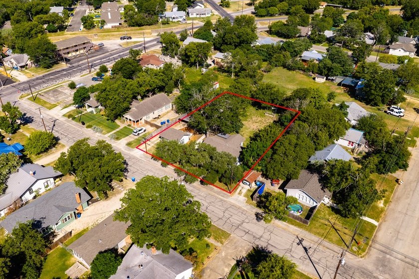 Unique investment opportunity or multi-generational living! This - photo 47