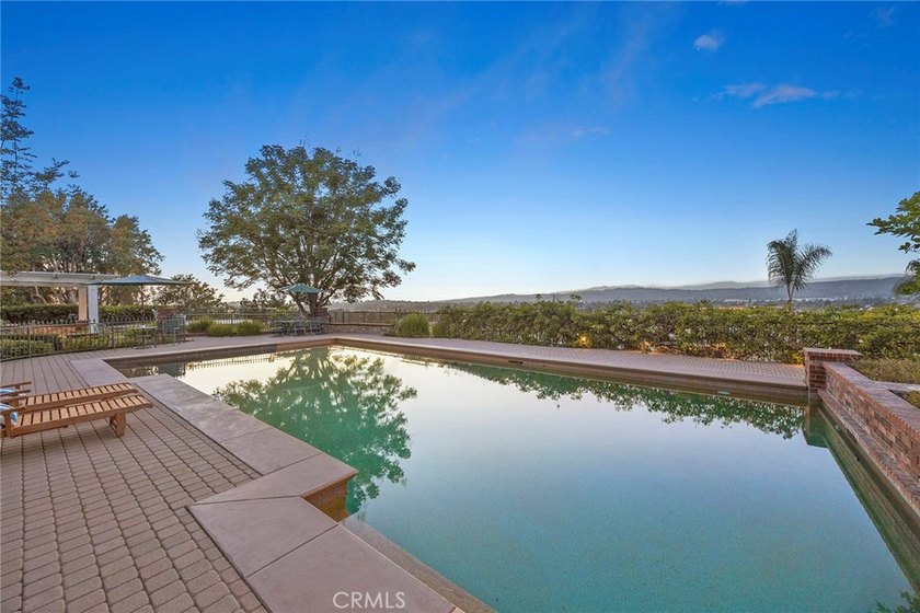 2061 Skyline Dr - photo 7