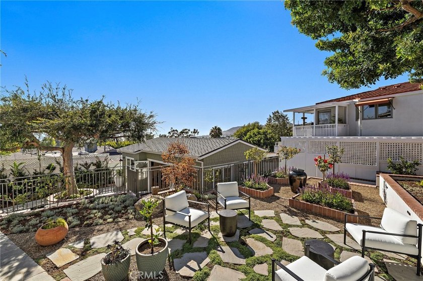 Nestled in one of Laguna Beach's most sought-after neighborhoods - photo 9