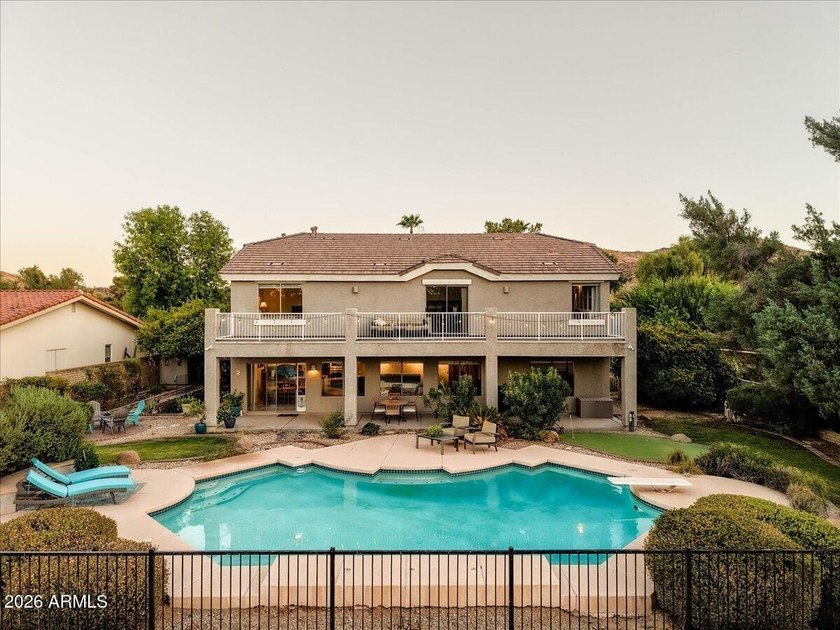 GREAT LOCATION + LARGE GOLF COURSE LOT! Situated on the 4th - photo 11