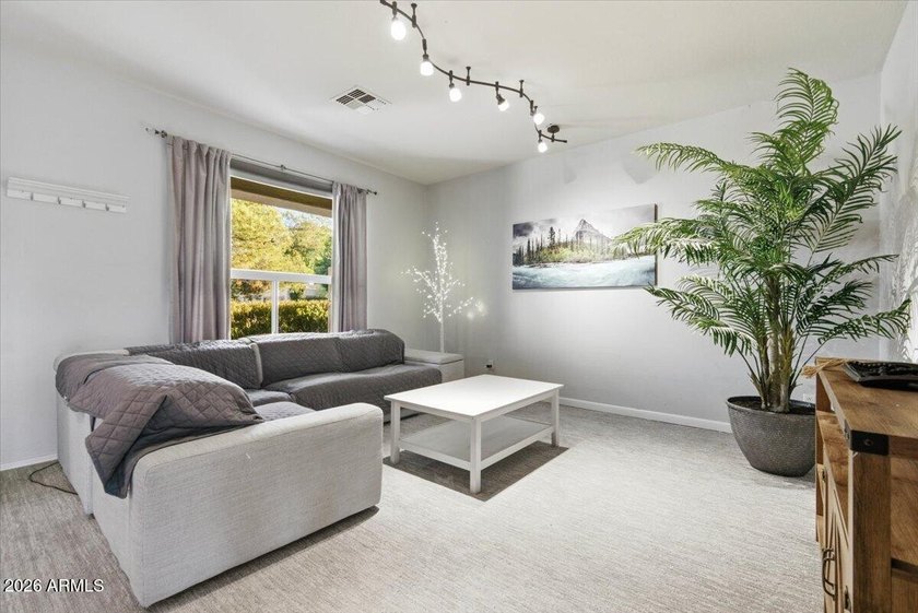 GREAT LOCATION + LARGE GOLF COURSE LOT! Situated on the 4th - photo 16