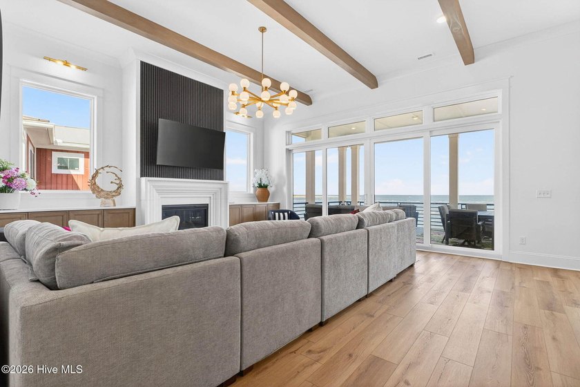 Welcome to 47 Grand View Drive in the exclusive gated community - photo 19