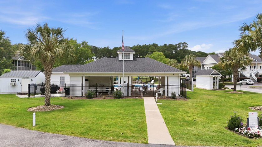 Welcome to this a well-maintained 3 bed/2bath upper-level condo - photo 39