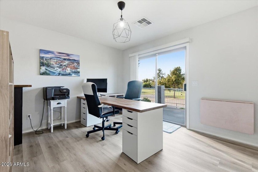 GREAT LOCATION + LARGE GOLF COURSE LOT! Situated on the 4th - photo 42
