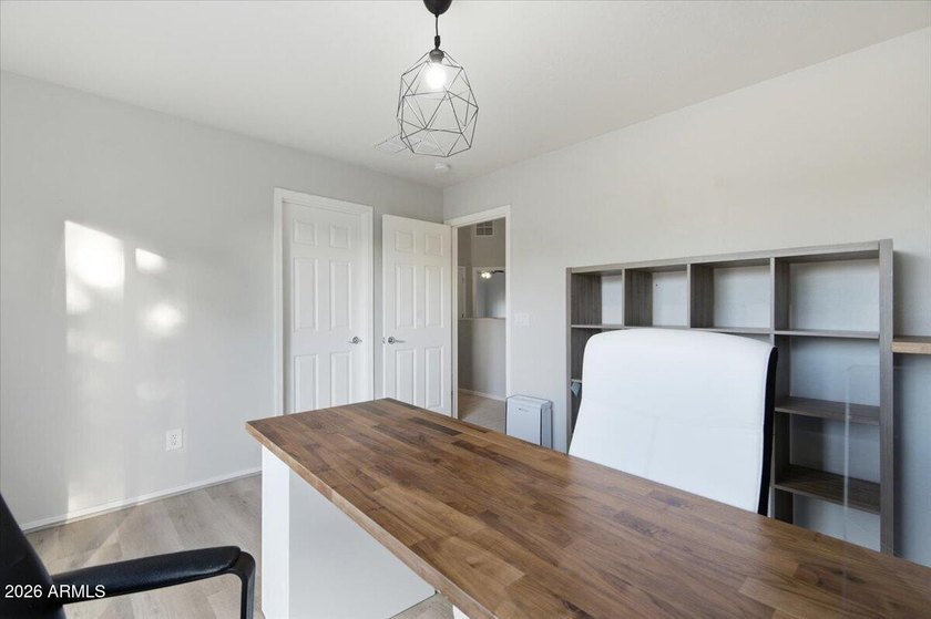 GREAT LOCATION + LARGE GOLF COURSE LOT! Situated on the 4th - photo 43