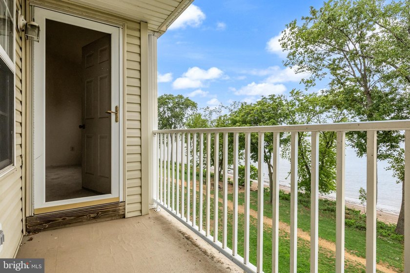 Beautiful 2-bedroom, 2.5-bath townhome located in a highly - photo 17