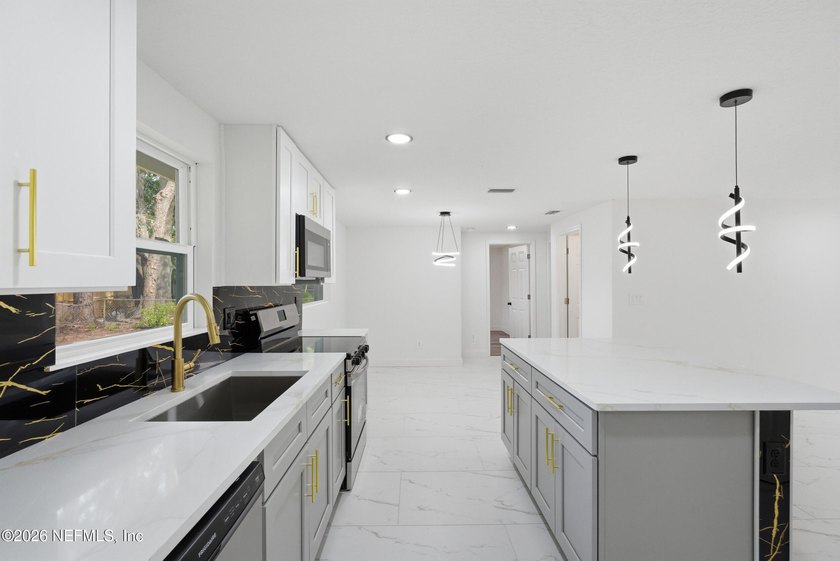 Why wait for a new construction home when you can move right - photo 8