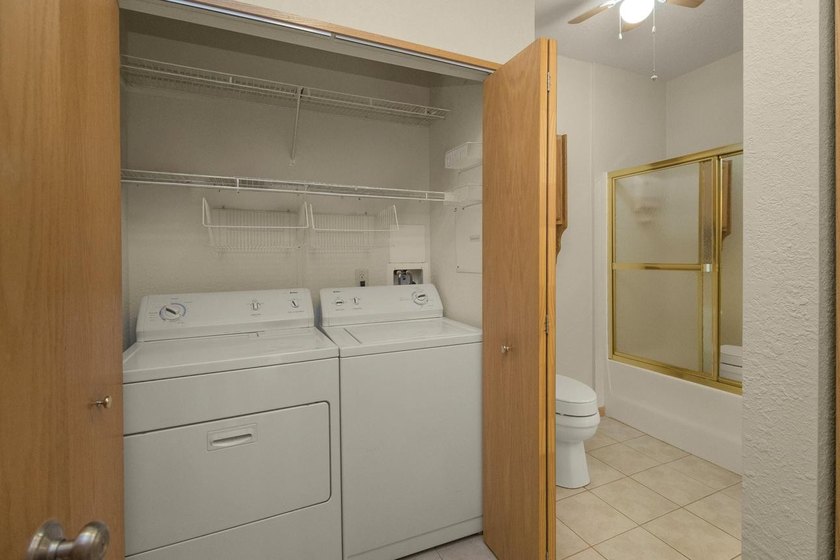 Bright &amp; sunny south-facing condo now available in the popular - photo 13