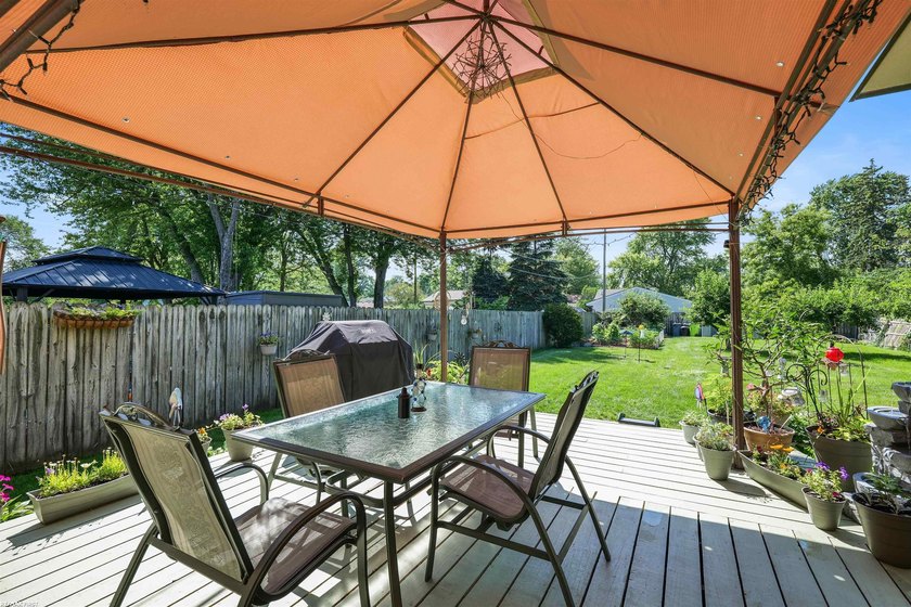 This may be the cleanest home I have listed in 37 years !! - photo 22