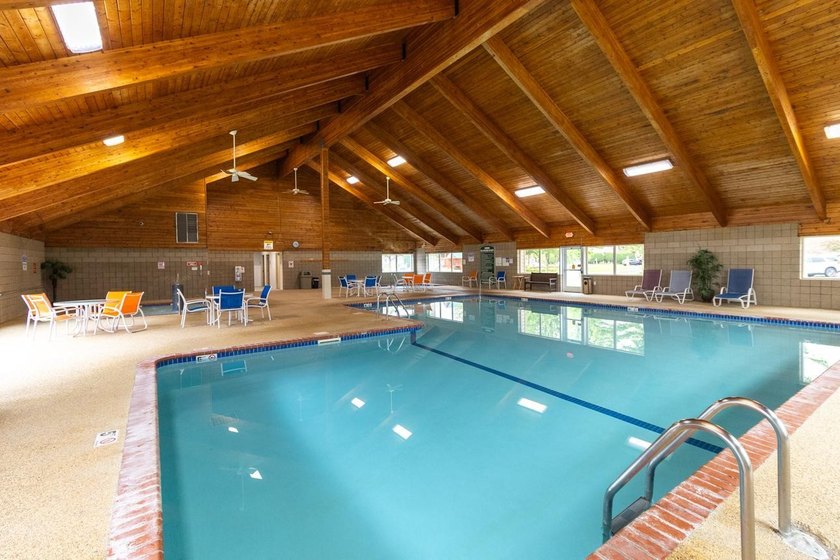 Bright &amp; sunny south-facing condo now available in the popular - photo 24