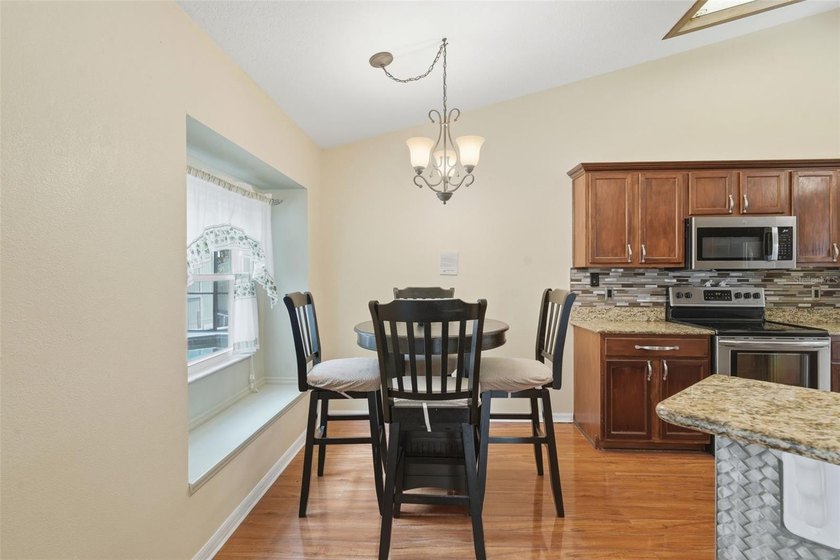 Under contract-accepting backup offers. Welcome to this - photo 9