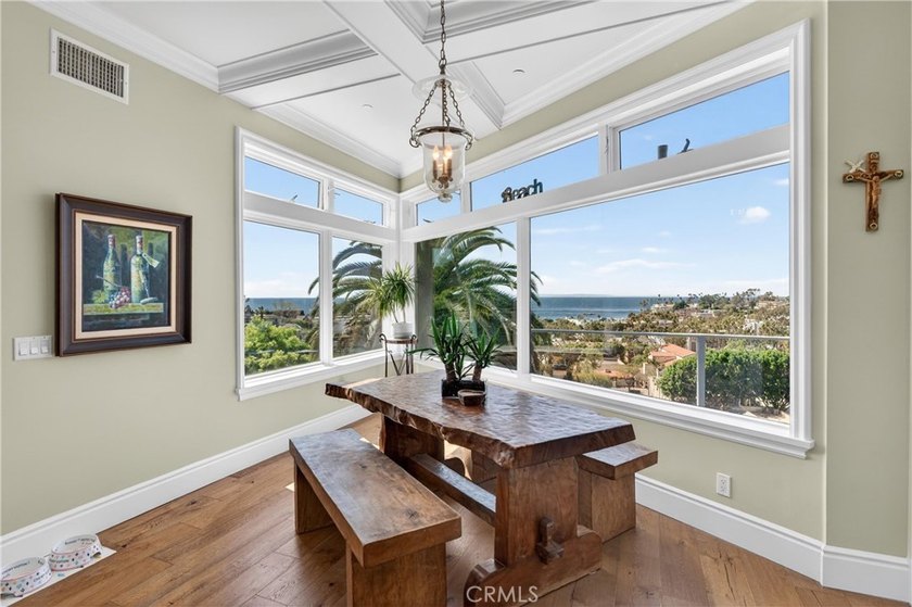 Located on a quiet cul-de-sac, this exceptional Laguna Beach - photo 13