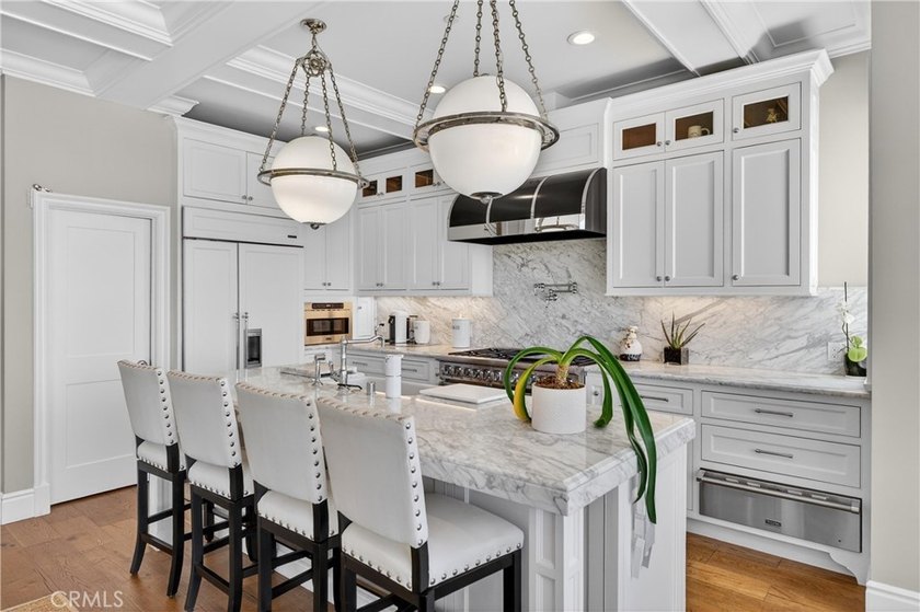 Located on a quiet cul-de-sac, this exceptional Laguna Beach - photo 19